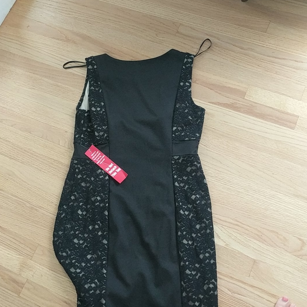 Lace detail dress NWT - Picture 6 of 6